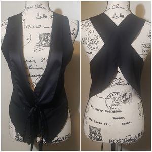 ARYN K. Button Front Cross Back Vest Top M